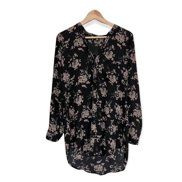 Forever 21 Tops - Forever 21 Pink Floral blouse